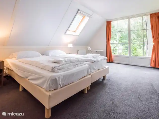 Bungalow La Paloma en Países Bajos, Güeldres, Beekbergen - villa Este es el dormitorio principal arriba