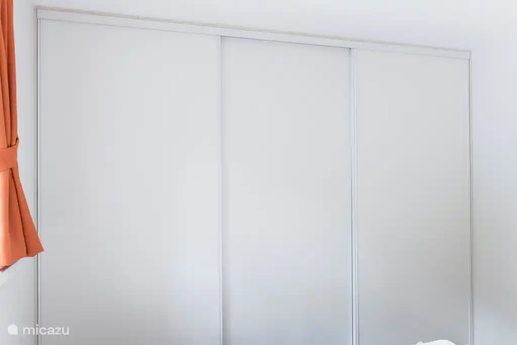 Kastenwand in slaapkamer beneden