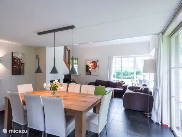 Bungalow La Paloma en Países Bajos, Güeldres, Beekbergen - villa Comedor y sala de estar