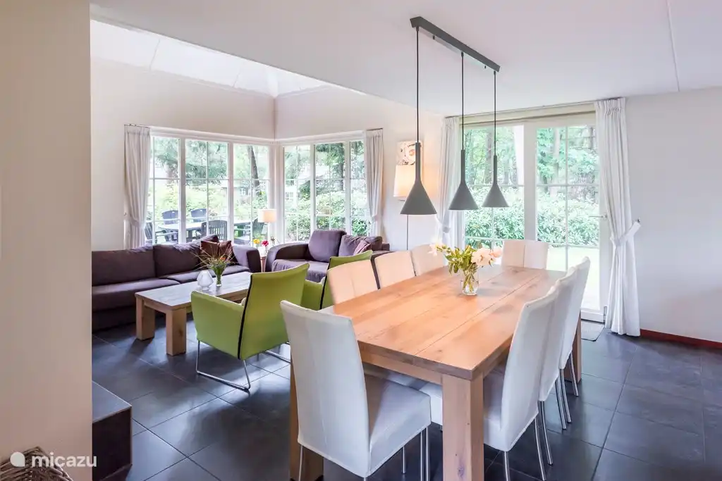 Let op het uitzicht naar buiten