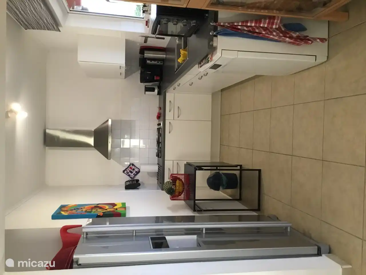 Nice kitchen with dishwasher and American fridge