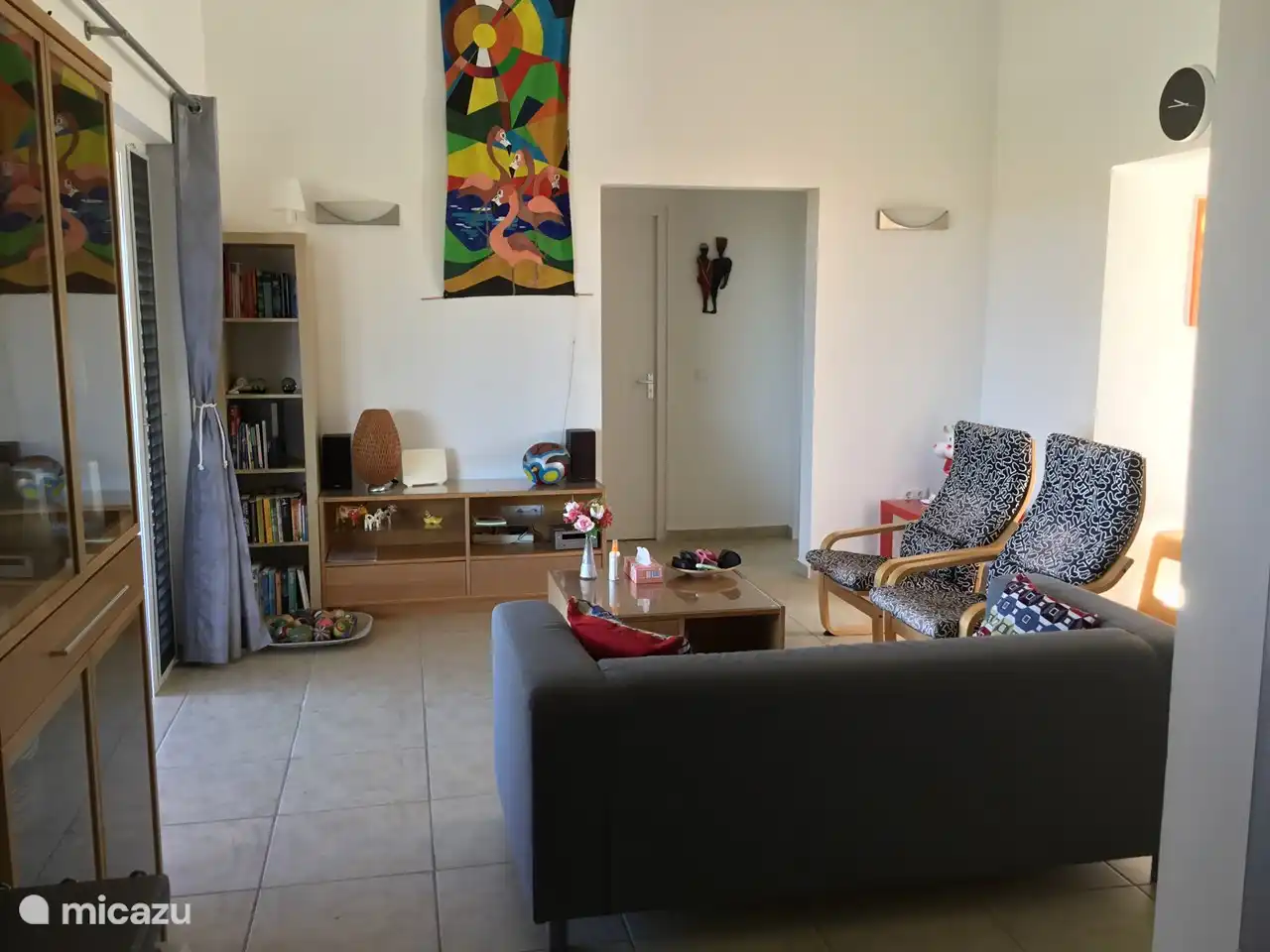 Living room seen from the kitchen