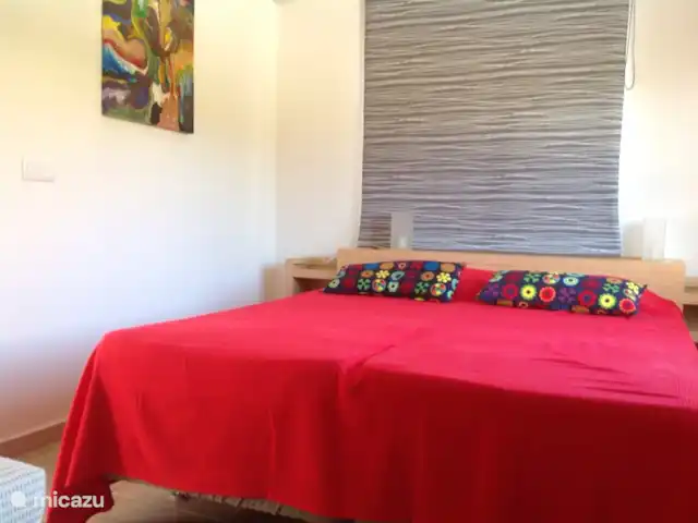 Soño Karibe avec piscine et intimité | Curaçao, Banda Abou (ouest), Fontein - villa Une des 2 chambres avec 2 lits simples avec sommier à ressorts