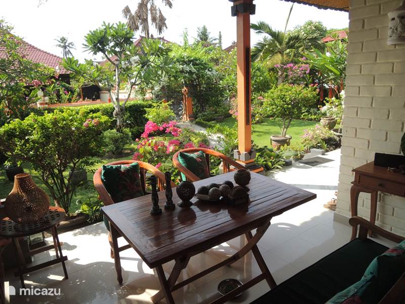 Casa vacacional Indonesia, Bali, Jasri Bungaló Rumah 'Buganvilla'