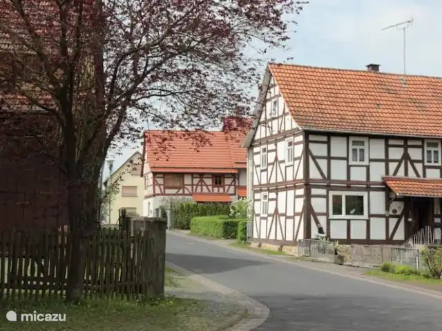casa vacacional en Alemania, Hesse, Ronshausen – Us Hûske Us Hûske se encuentra en el parque de vacaciones Ronshausen al final de un callejón sin salida, justo al lado de la ciudad de Machtlos. Un pueblo típico de esta región.