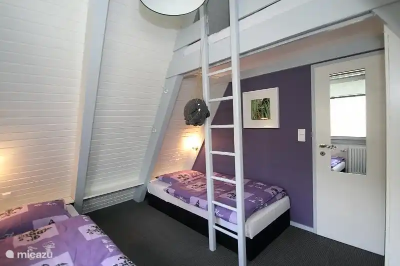 Gemütliches Zimmer für 4 Personen. Kinderfreundlich eingerichtet.