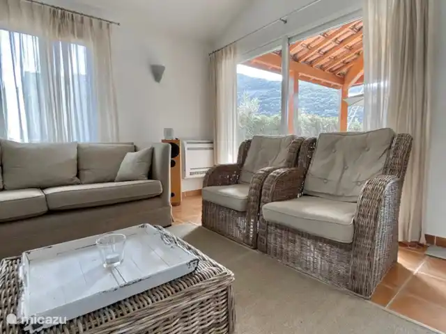 Villa Le Sanglier, met privé zwembad huren in Frankrijk, Ardèche, Vallon-Pont-d'Arc - villa woonkamer zithoek