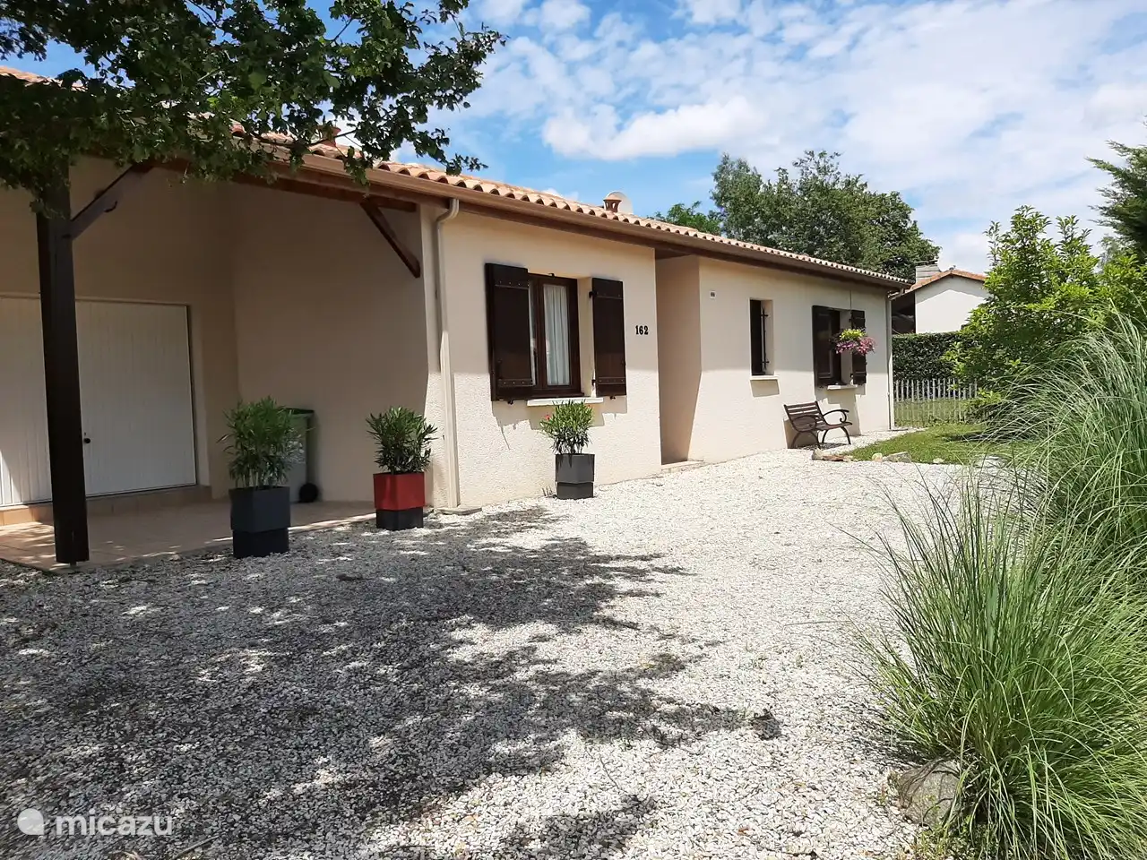 Village Le Chat in Frankreich, Charente, Écuras - Ferienhaus