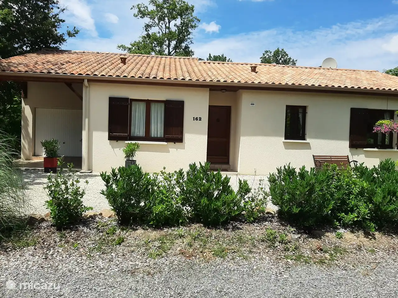 Village Le Chat in Frankreich, Charente, Écuras - Ferienhaus