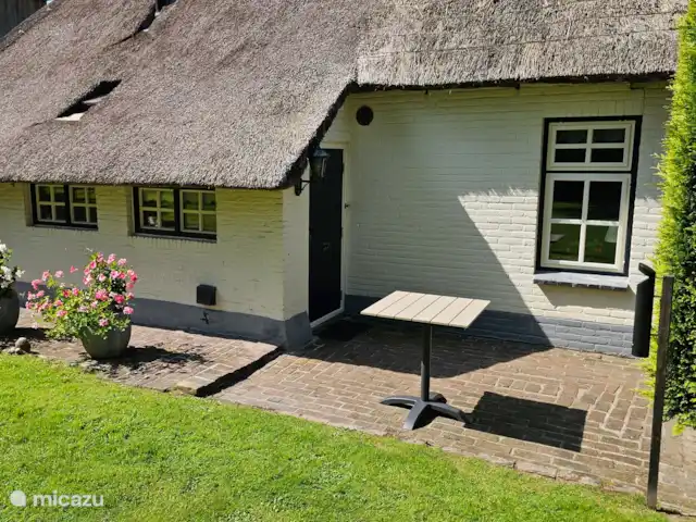 It Koaihus huren in Nederland, Friesland, Jistrum - vakantiehuis Terras