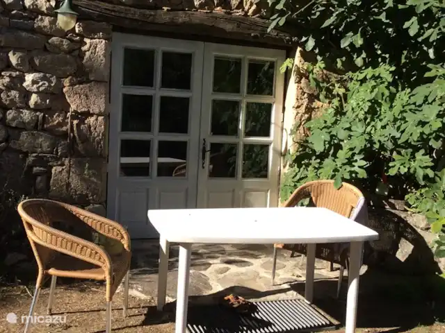 chabon 4 | France, Ardèche, Valgorge - gîte / cottage les portes-jardins de la maison 4-prs, à l'arrière du mas.