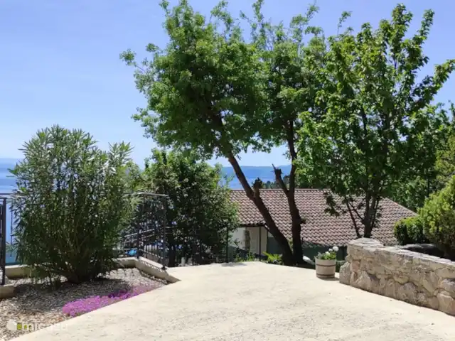 Villa Kyra - apartamento 1 en Croacia, Kvarner, Lovran - apartamento Terraza lateral