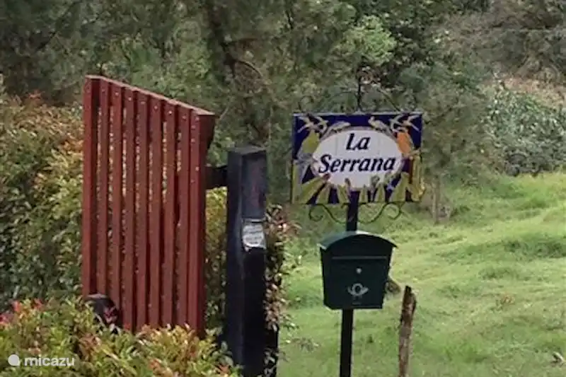 Rent a chalet la serrana in medellÃn, antioquia, colombia micazu