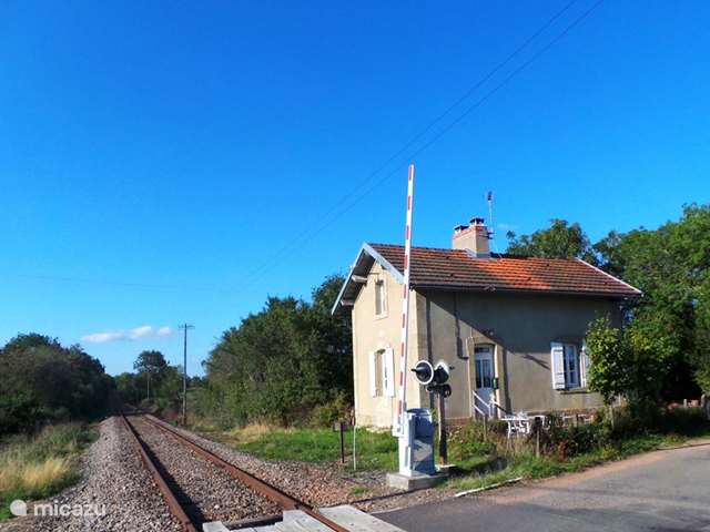 Natación, Francia, Côte-d'Or, Liernais, casa rural Cabaña Romántica del Ferrocarril Francés