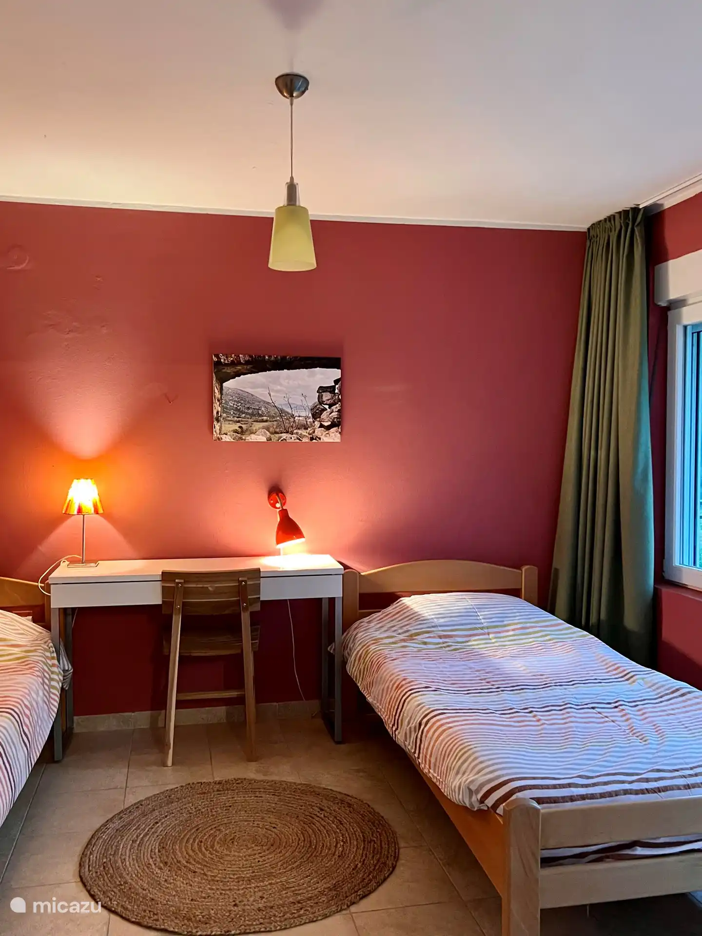 Chambre 3 avec balcon privé et 2 lits simples