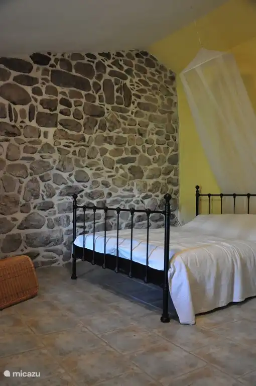 Schlafzimmer mit 2 Pers. Bett