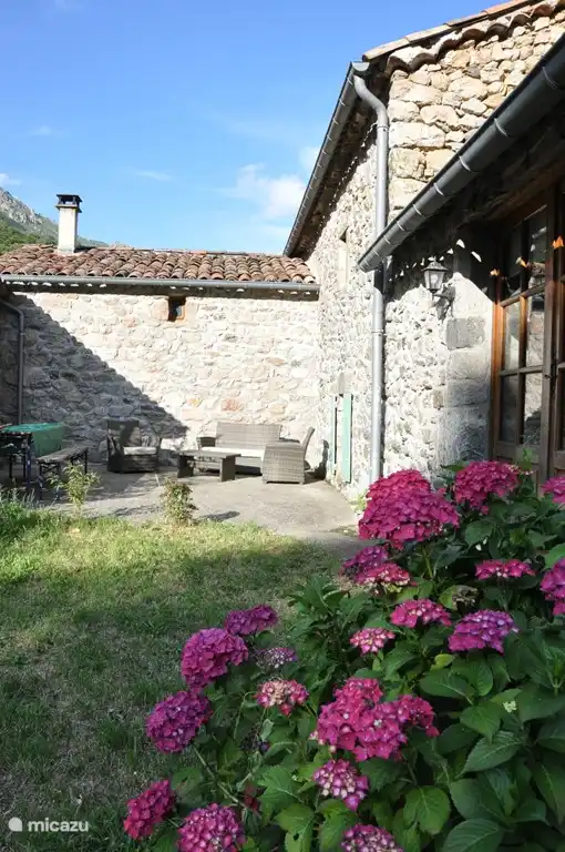 Terrasse (in den Abend mit der längsten Sonnen)