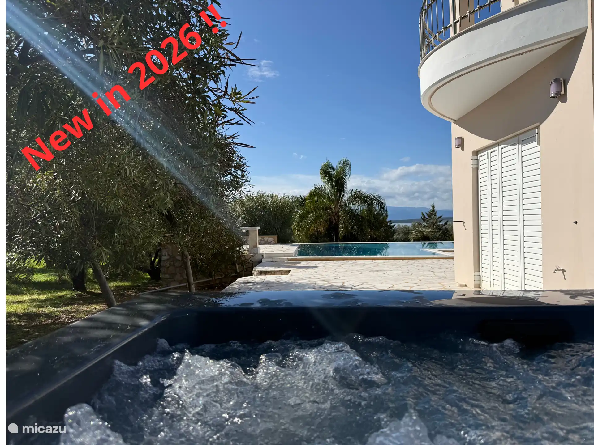 Nieuw in 2026 !!!
6 persoons luxe buiten Jacuzzi