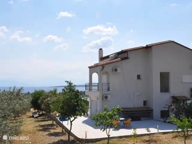 Villa individuelle de luxe Livadia | Grèce, Péloponnèse, Kantia - villa Belle terrasse ombragée, s'il fait trop chaud à l'avant. Vue sur les montagnes