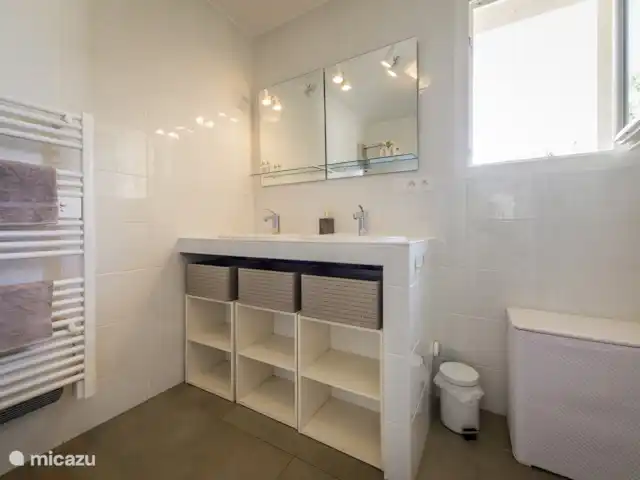 Garonne | France, Lot-et-Garonne, Pujols - maison de vacances Salle de Bains