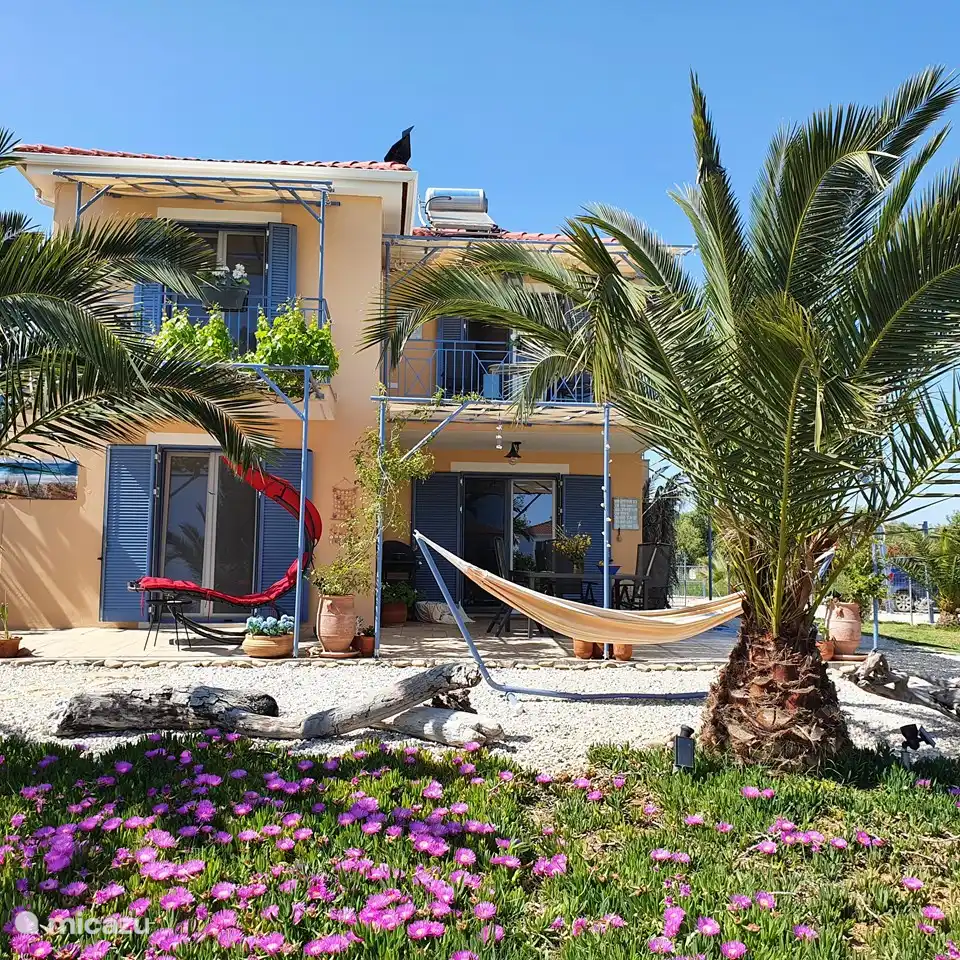 villa in Greece – Villa Finiki Messinia (above)