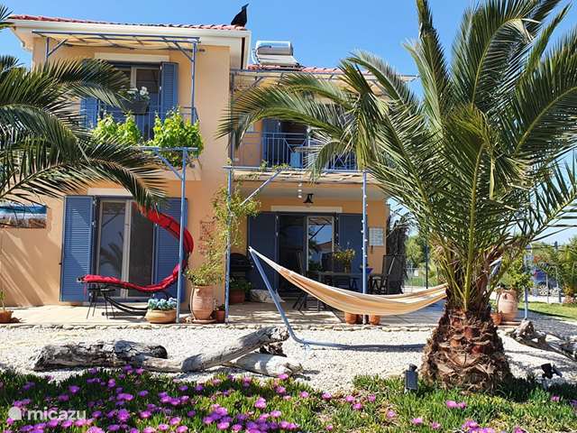 Holiday home in Greece – villa Villa Finiki Messinia (above)
