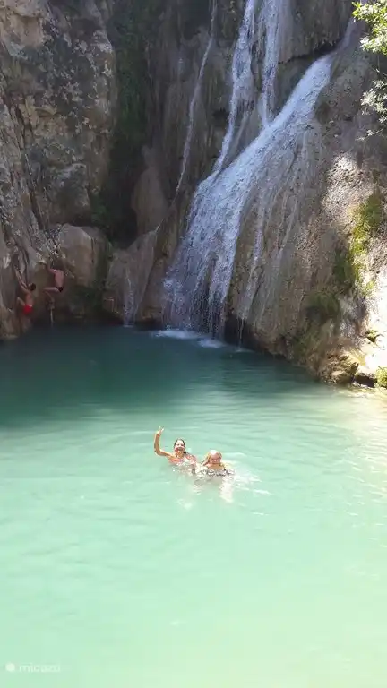 Polilimnio waterfalls