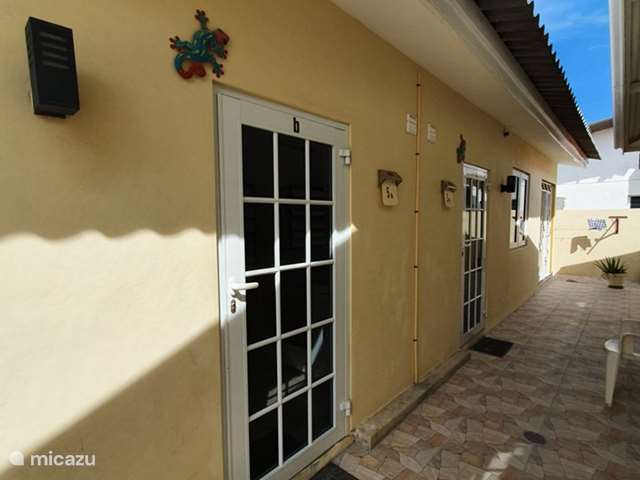 Vakantiehuis Curaçao, Curacao-Midden, Pietermaai - appartement Appartement Reina Naomi 5B Steenrijk