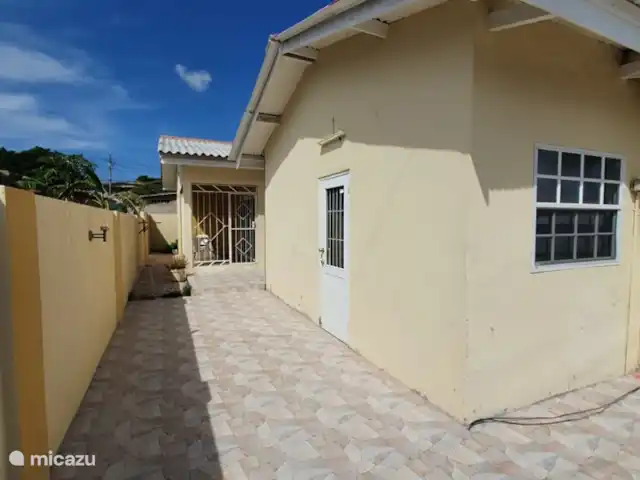 Location de Vacances Curaçao, Curaçao-Centre, Steenrijk, appartement - Appartement Reina Naomi 5B Steenrijk Bungalow Latéral