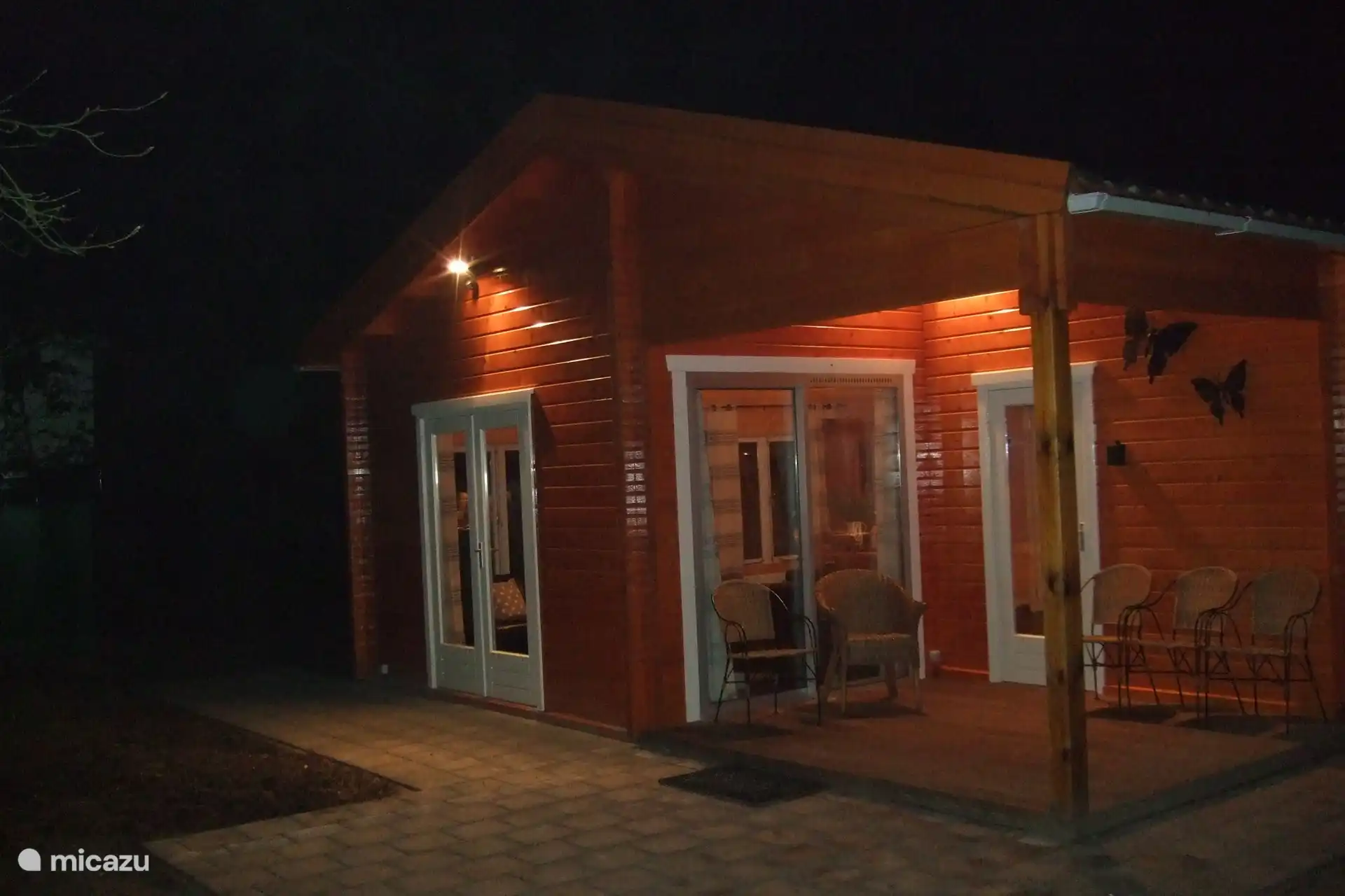 Chalet Ermelo bei Nacht