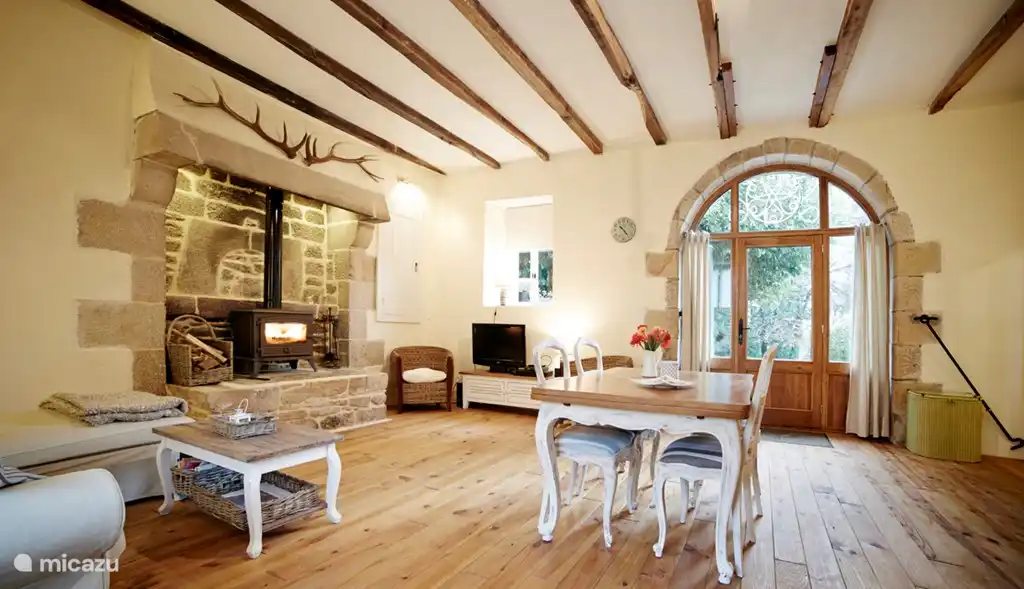 Vue d'ensemble du salon/salle à manger
