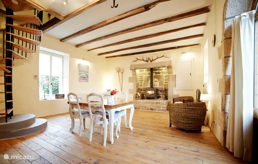 Le salon sous un autre angle.