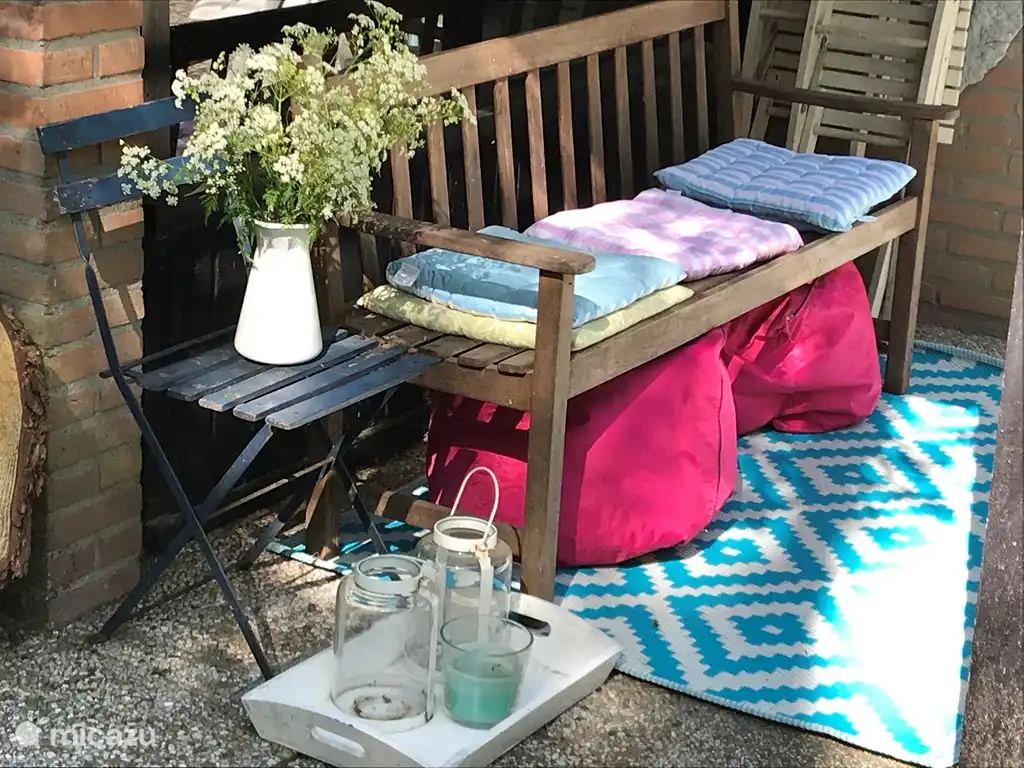 Terras aan voorzijde 