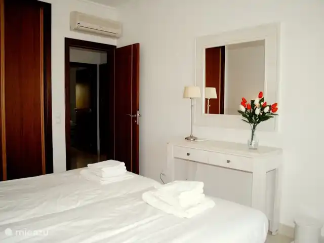 Vista Marina | Portugal, Algarve, Albufeira - maison de vacances Voici une coiffeuse avec miroir.