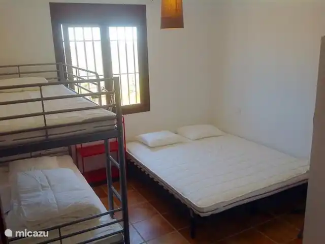 Villa Luna Comares, Axarquía + Piscine | Espagne, Costa del Sol, Comares - villa La troisième chambre peut accueillir quatre personnes.