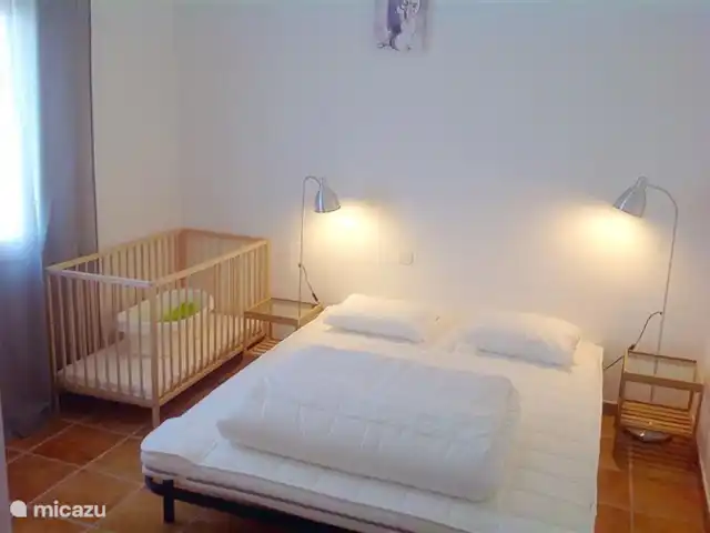 Villa Luna Comares, Axarquía + Piscine | Espagne, Costa del Sol, Comares - villa Ici vous voyez la deuxième chambre. Le berceau fixe peut bien sûr également être placé dans la chambre principale si vous le souhaitez.