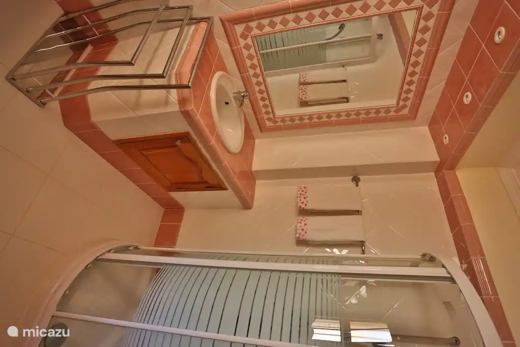 Badezimmer 1, en-suit