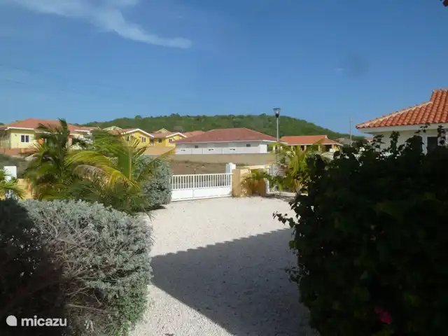 Villa Kas Tribon met privé zwembad huren in Curaçao, Banda Abou (west), Fontein - villa Uitzicht naar achter