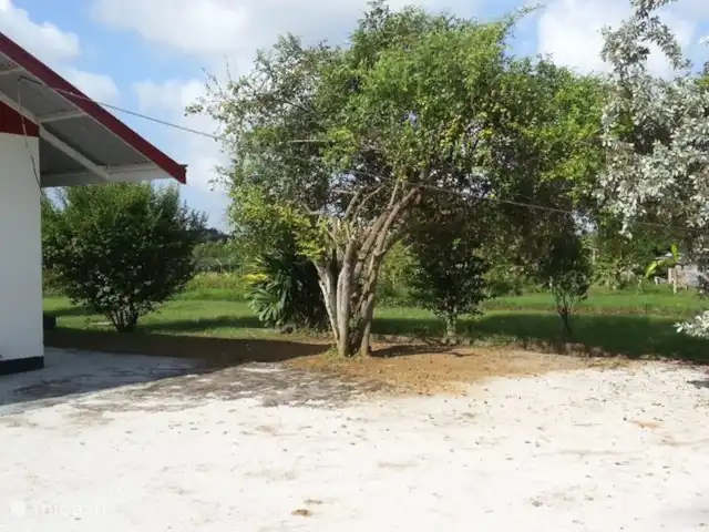 casa vacacional en Surinam, Wanica, Dirección – A la vuelta de la esquina El jardín