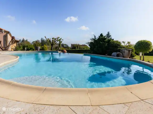 Terrasse | France, Dordogne, Terrasson - maison de vacances La piscine
