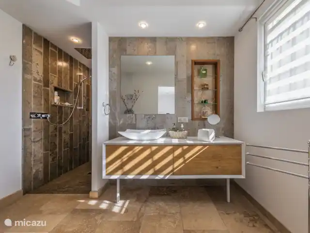 Terrasse | France, Dordogne, Terrasson - maison de vacances Salle de Bains