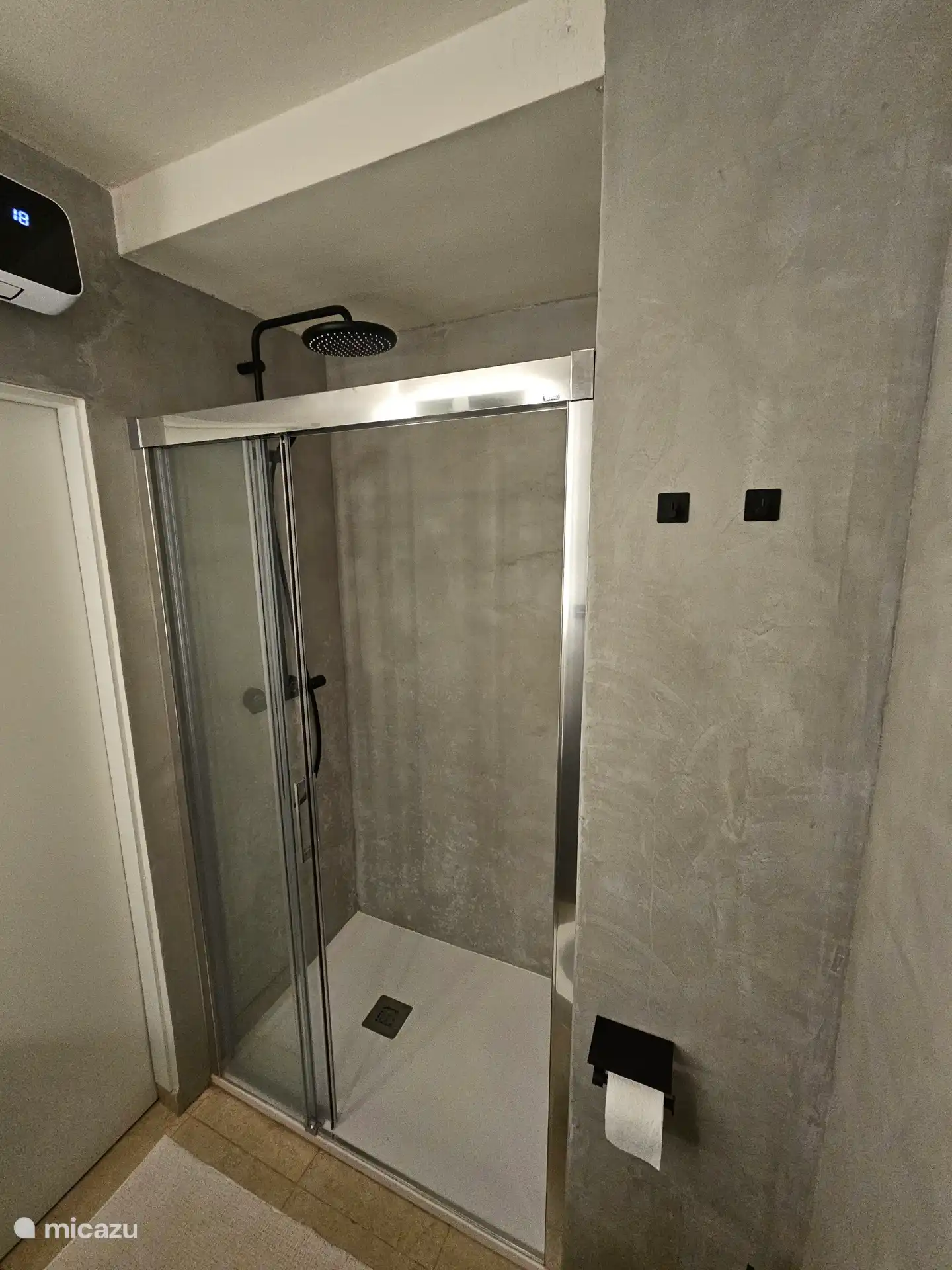 Renoviertes Badezimmer April 2025