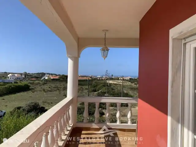 Spacieuse villa en bord de mer avec piscine | Portugal, Algarve, Aljezur - villa Balcon avec vue sur la mer