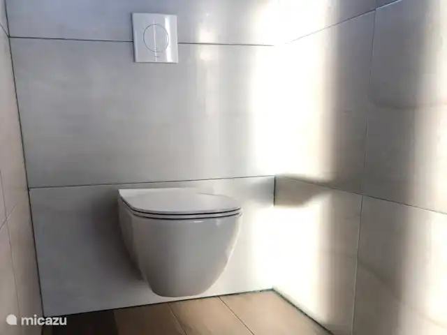 Location de Vacances Suriname, Commewijne, New Amsterdam, villa - Villa Nieuw, Amsterdam, Suriname  Toilette Casa Walaba ( dans la maison )