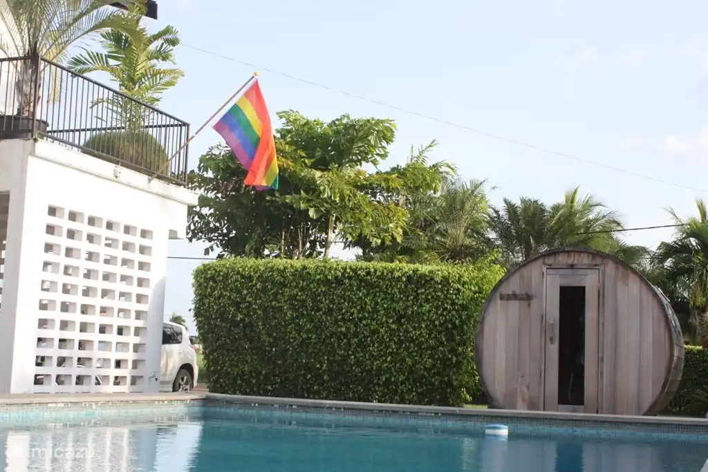 Das Anwesen ist schwulfrendly, die Sauna wurde entfernt.