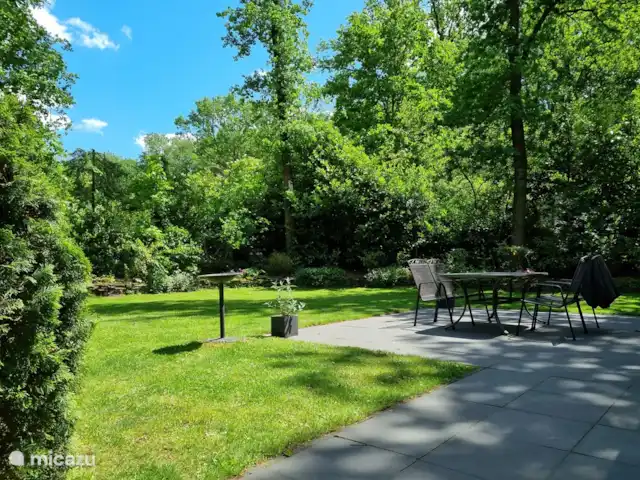 De Vlinder huren in Nederland, Gelderland, Winterswijk - bungalow achtertuin