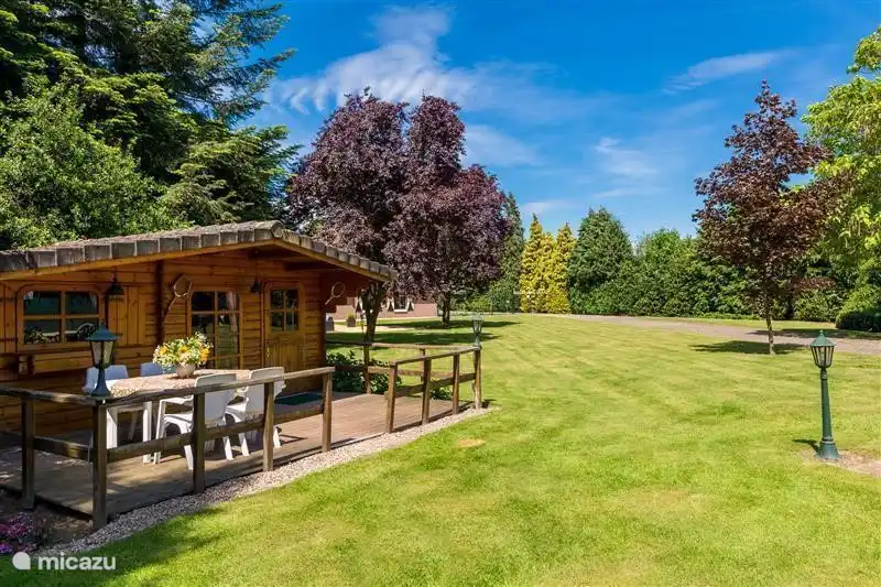 Rückimmobilien 'Tennis Haus'