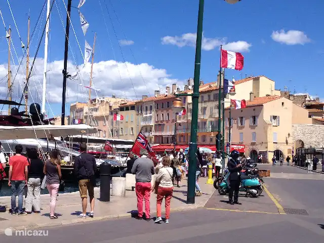 mobil home / caravana en Francia, Costa Azul, Roquebrune-sur-Argens – Lei Suves Cote d'Azur Chalet retro St. Tropez, para una de las muchas excursiones de un día disponibles en la zona.