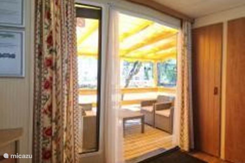 Vacation rental France, French Riviera, Roquebrune-sur-Argens Mobile home Lei Suves Cote d'Azur Retro chalet