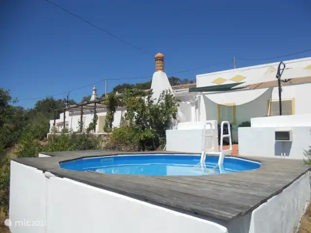 Casa na Colina huren in Portugal, Algarve, Porto Carvalhoso - vakantiehuis Het huis gezien vanaf de oprit/parkeerplaats